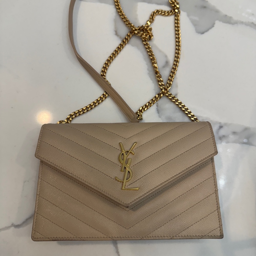 Yves Saint Laurent Cassandra wallet on chain - Picture 4 of 12
